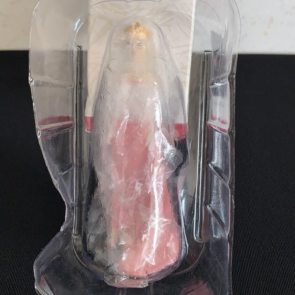 1996 Hallmark Enchanted Evening Barbie Ornament - Picture 3 of 16